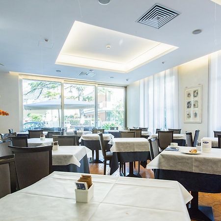 Hotel Nautilus à Riccione Extérieur photo